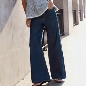 ZARA Wide Leg Jeans size 0 Dark Wash Denim High Rise Straight Leg Trousers jeans